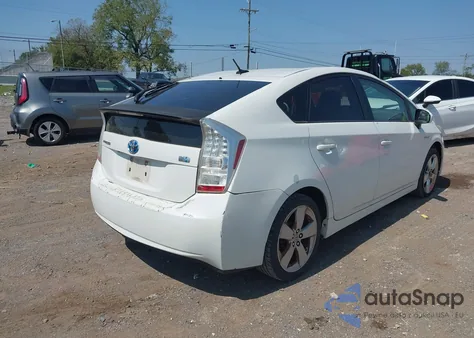 2010 Toyota Prius V z USA, uszkodzony, nr VIN JTDKN3DU4A0037756